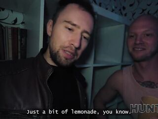 HUNT4K. This babe bangs during the party whilst nobody sees