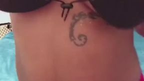 Oiled Twerking – Shiny Wet Ass Shake