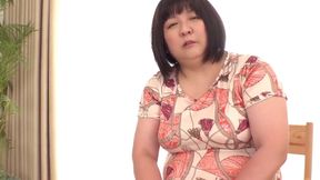 Mature Beauty Kanako Urano's Hot F-Cup Debut at 52 - Plump Wife Excites AV Fans