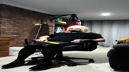 DAISY HITTING HER TITS AND CUMMING