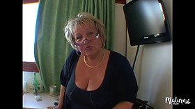 Carole, tombe enfin sur un homme qui sait lui faire plaisir