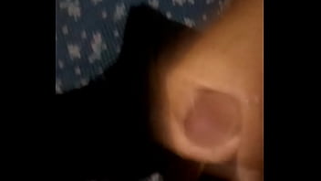 Gozando na calcinha que o corno deu pra esposa
