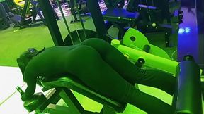 Linda Boliviana le encanta mostrar el culo en el Gym - Sunilda Fitnes