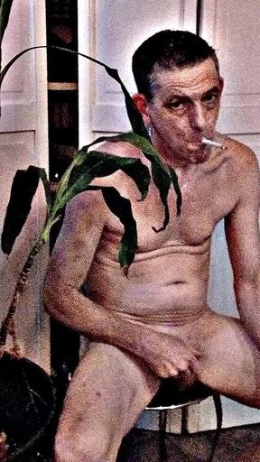 Chrisstrongcock Lotionedd up and Ready to Fuck.