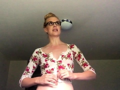 Cumshot amateur MILF suck and jerks dude in the bedroom
