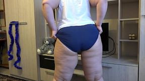Chubby MILF enjoys solo double penetration on Christmas Eve