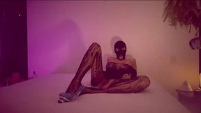 Masked MILF Rides Hard &ndash_ Amateur Couple&rsquo_s hardcore KINKY Wild Night