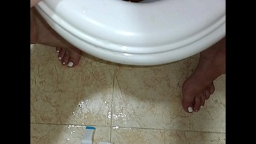 Diaper pee messing around