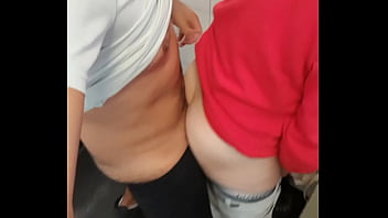 Sexo no banheiro gay gordinho e bem gostoso
