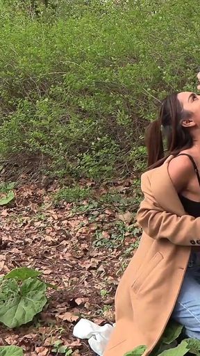 My Bitch Aleyda Sucks Me Visiting Bruges