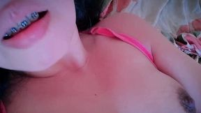 mi madrastra lesbiana colegiala jovencita se masturba viendo porno y me envia el video por 1000 pesos, sexo casero real amateur.