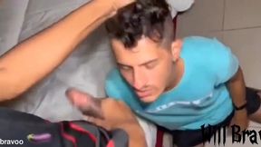 moreno dotado e grosso me comeu no hotel depois do futebol na praia