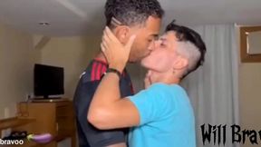 moreno dotado e grosso me comeu no hotel depois do futebol na praia