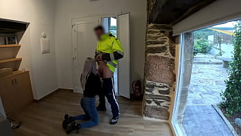 Dirty delivery dude gets blown for the first time, his mind is blown too