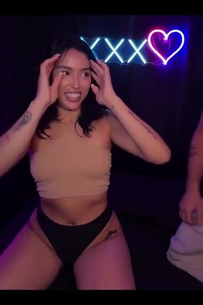 Hot Slut Wants Two Cocks Inside Her at the Same Time