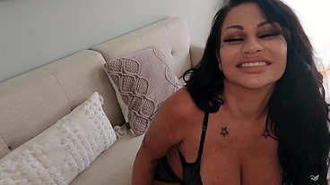 Huge Tits Milf Samantha Mack Suprises her Boyfriend