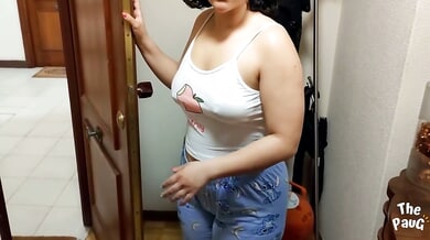 Colombian Latina with a shapely back gets a surprise massage from her neighbor