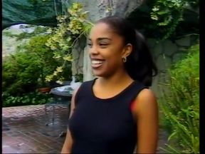 A little ebony pornstar takes off her skirt easily for outdoor sex
