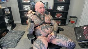 jason collins jerking off while smoking a cigar in leather with a massive cum shot!