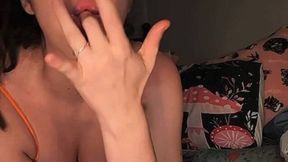 Mexican food stuffing & Bouncing boobs | FEEDEE