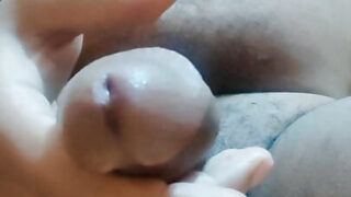 หนุ่มเอเชียหุ่นดี ทาออยล์ทั่วตัว อวัยวะเพศใหญ่โต กำลังร่วมเพศทางทวารหนักแบบไม่สวมถุงยางอนามัย ถ่ายทอดสดผ่านเว็บแคมในห้องน้ำ