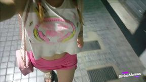mis locuras mostrando la tetas en la calle - divinamaruuu
