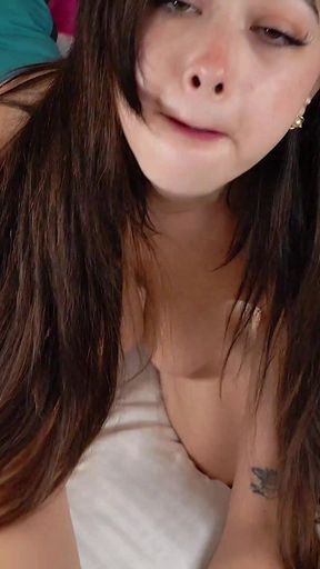 Chloe Surreal - Big Natural Masturbation