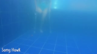 Amputee touches herself in the pool