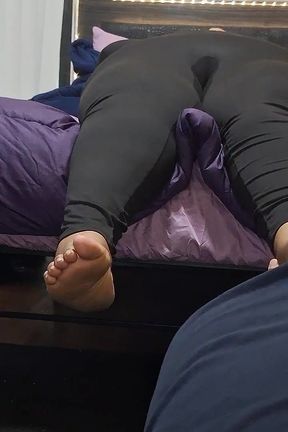 SSBBW New Orleans Finest Jackie&#039;s Size 10 Feet Gets Sucked on with Her Explosive FootJob