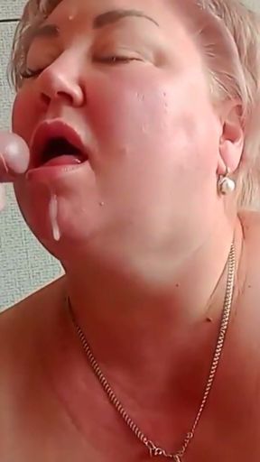 28 minutes of cumshots after manual stimulation and finishing in the mouth on the face and tits   Clip 3