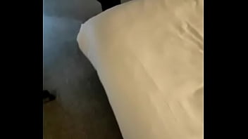 STORY PUBLIC. Voit comment je chauffe le room service