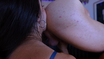 OLIVIA LUXE LET ME LICK AND FUCK HER PUSSY