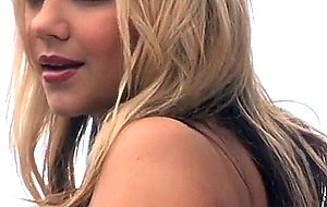 Naked honey beauty Ashlynn Brooke with perfect tits