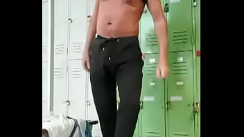 Pervy PapiFachero loves his gym, I love to see guys come in fully clothed and be naked in 10 seconds! WOOF! #lycrafetish ...