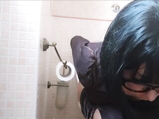 over 20 minutes on the biffy with my stepmom