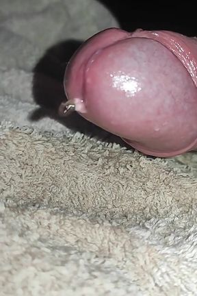 Masturbating while urinating because I can't hold it in