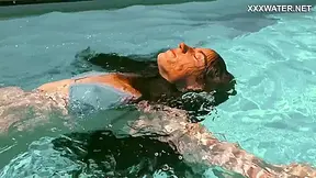 Sexy Naked Erotics With In The Pool With Lana Lelani