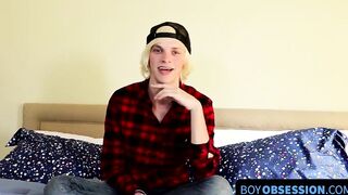 Twink blondie Kayden imparts his performance experience to everybody