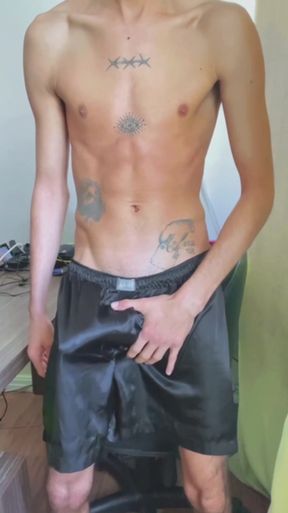 Hot blondie woke up horny