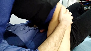 Gozou no meu terno e gravata sem tocar
