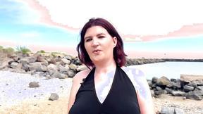 ”Leila, 37 years old, from Dijon!”