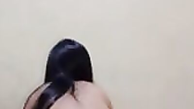Tante Nurmala Sange