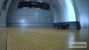 Giantess Christmas: Not Home Alone