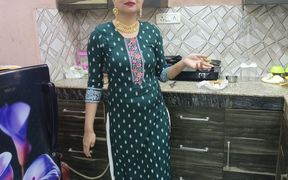 Indian Punjabi Stepmom Pat New Desi Chudai Full Gaaliyan Punjabi Full HD Desi Sardarni Stepmom Fuked Boond Mary in Kitchen