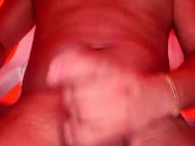 Caliente musculoso jalandose su rica verga
