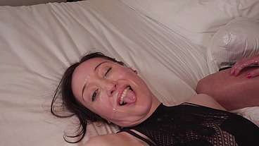 TS HOOK UP- creampie and facials