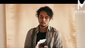 Fascinating JAV Star Xia Qing Zi Takes Charge in Sultry Seduction Scene