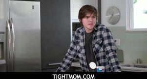 Stepmom Penny Barber catches stepson Tyler Cruise fucking a can of raw dough and helps him out