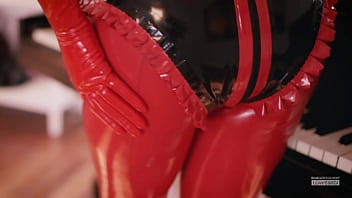 Latex MILF Get Horny