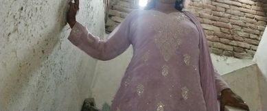 Desi Aunty's Big Boobs Pressed While Changing Clothes